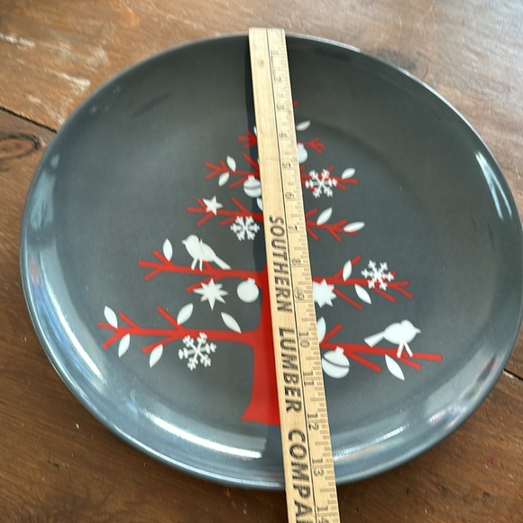 Crate & Barrel Holiday Plater - Picture 3 of 3